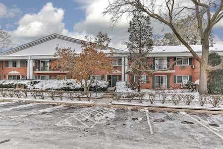 606 E Algonquin Rd #103 Arlington Heights, IL 60005