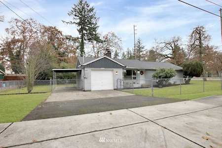 8601 Bridgeport Wy SW Lakewood, WA 98499