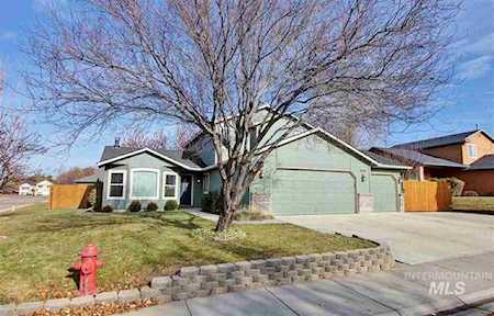1846 E Doberman Dr Meridian, ID 83642