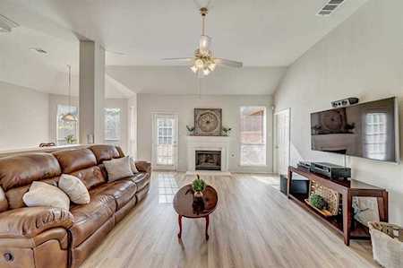201 Elmcrest Drive Murphy, TX 75094