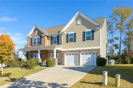 8871 Amazing Ct Harrisburg, NC 28075