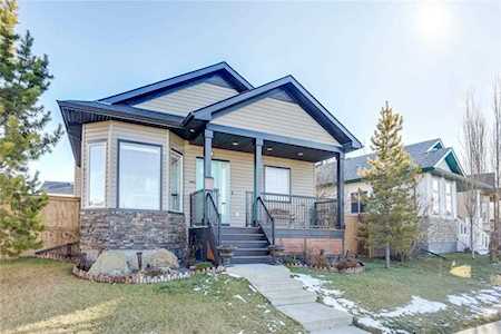142 Stonegate Drive NW Airdrie, AB T4B 3A2