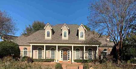 3036 Shannon Oaks Cv Germantown, TN 38138