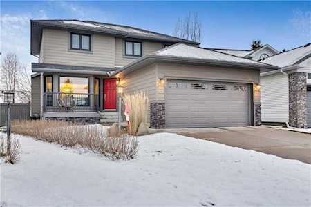65 Shannon Manor SW Calgary, AB T2Y 2Y5