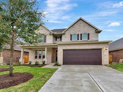 8826 Arch Rock Dr Cypress, TX 77433