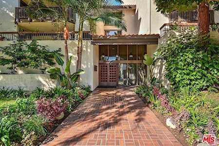 8601 Falmouth Avenue #407 Playa Del Rey, CA 90293