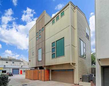908 Reinerman St Houston, TX 77007