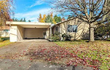 823 Brookdale Rd E Tacoma, WA 98445
