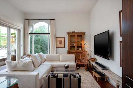401 Chapala St #208 Santa Barbara, CA 93103