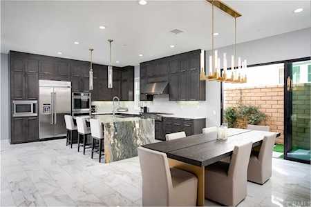 135 Bryce Lake Forest, CA 92630