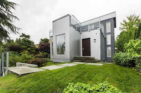 1449 Gordon Avenue West Vancouver, BC V7T 1R5