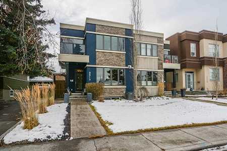 3013 26A Street SW Calgary, AB T3E 2E2