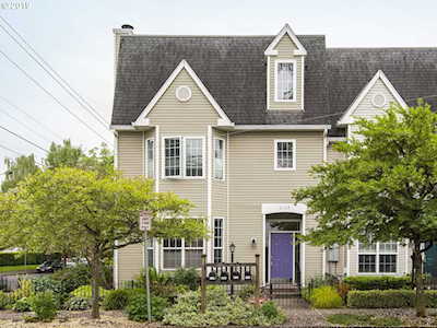 2127 E 9th St Vancouver, WA 98661