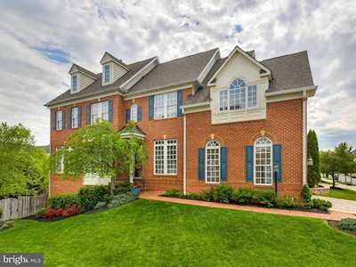 19184 Greystone Square Leesburg, VA 20176