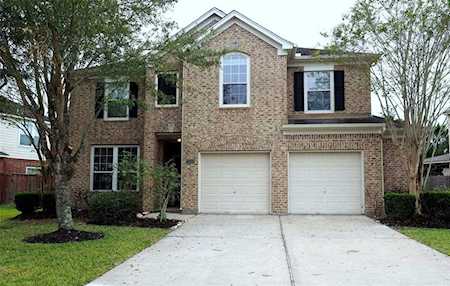2302 Pebble Shores Ln Pearland, TX 77584
