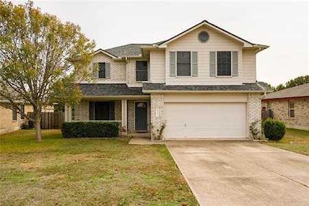 156 Carolyns Way Buda, TX 78610