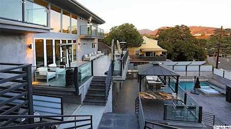 655 Corwin Avenue Glendale, CA 91206