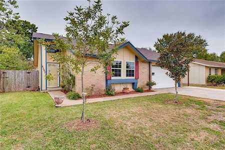 6307 Tara Dr Austin, TX 78744