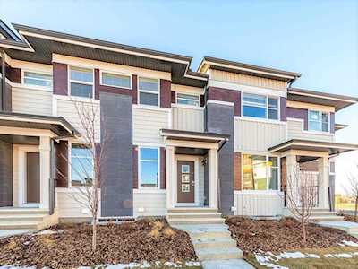 162 Skyview Circle NE Calgary, AB T3N 0V3