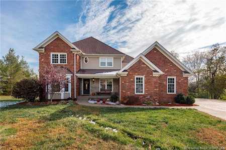 901 Falcon Run New Albany, IN 47150