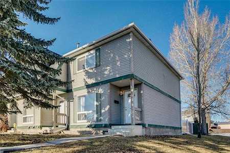 220 Erin Mount Crescent SE #15 Calgary, AB T2B 2T2
