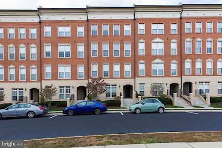 7714 Cedar Branch Dr Gainesville, VA 20155
