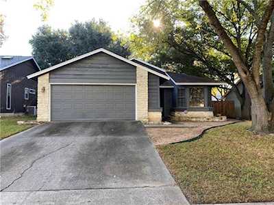 8001 Epping Ln Austin, TX 78745