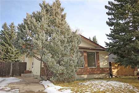 300 Woodridge Drive SW Calgary, AB T2W 3S2