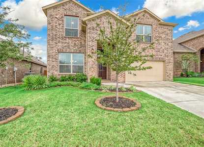 15737 Barton Ridge Drive Fort Worth, TX 76177
