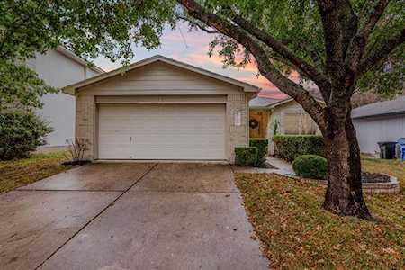 17109 Simsbrook Dr Pflugerville, TX 78660