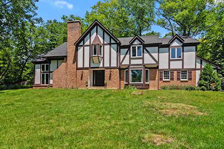 2424 Trillium Ln Naperville, IL 60565