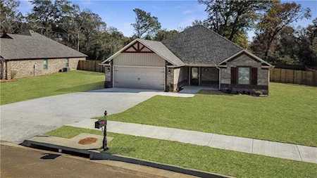 1024 Mourning Dove Way Barling, AR 72923