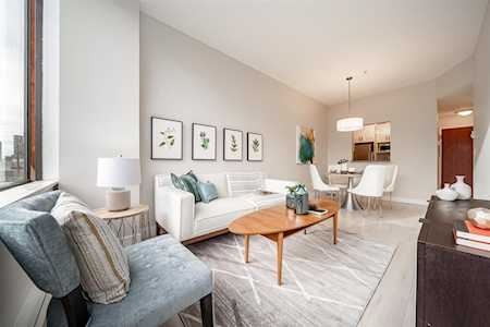1010 Howe Street #307 Vancouver, BC V6Z 1P5