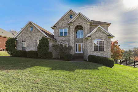 6615 Arbor Ridge Dr Crestwood, KY 40014
