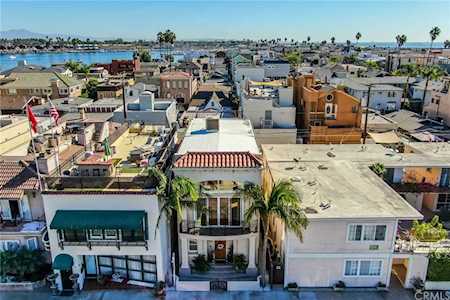 62 62nd Place Long Beach, CA 90803