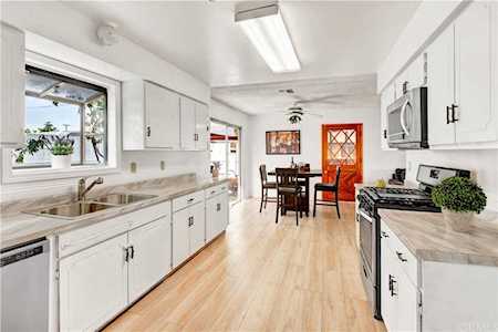10841 Asbury Avenue Stanton, CA 90680