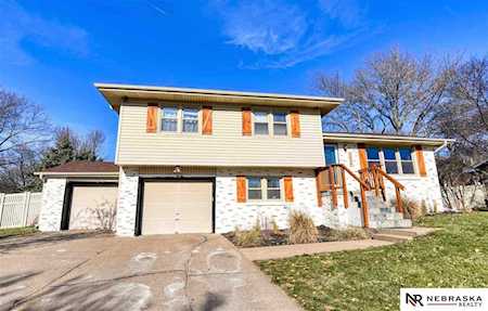 1004 Dogwood Circle Bellevue, NE 68005
