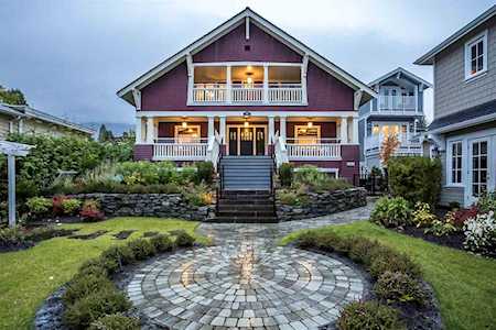 1425 Gordon Avenue West Vancouver, BC V7T 1R5