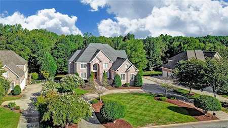 1506 Churchill Downs Dr Waxhaw, NC 28173