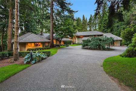 3052 134th Ave NE Bellevue, WA 98005