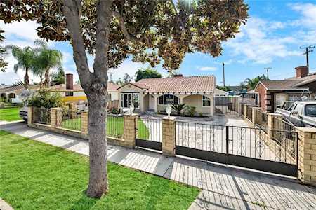 1722 W 11th Street Santa Ana, CA 92703