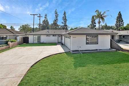 10676 Morning Glory Avenue Fountain Valley, CA 92708