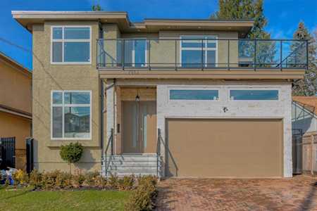 7813 Graham Avenue Burnaby, BC V3N 1V6