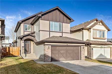 30 New Brighton Close SE Calgary, AB T2Z 0E4