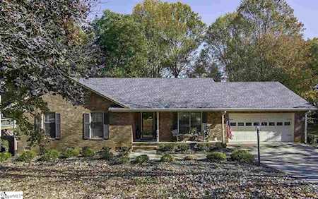 208 W Silverleaf St Greer, SC 29650