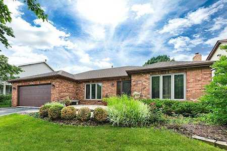 1512 Clarkson Ct Naperville, IL 60565