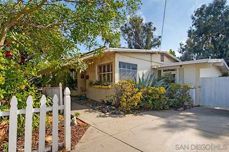 943 Grange Hall Rd Cardiff By The Sea, CA 92007