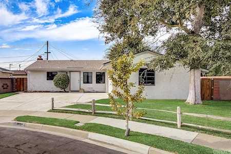 10001 Saint George Circle Cypress, CA 90630
