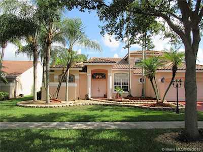10835 Richmond Pl Cooper City, FL 33026