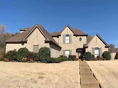 6892 Bishops Valley Cv Bartlett, TN 38135